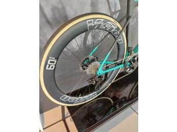 Bianchi Specialissima RC teamová edice Dura Ace Di2 +WATT karbon kola Vision 50cm 2025