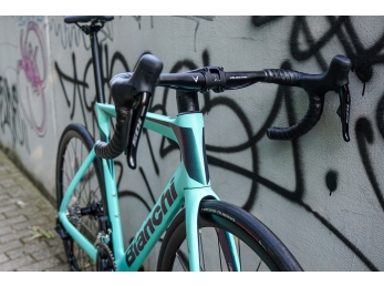 Bianchi Oltre RACE Shimano 105 mech Celeste 55cm 2024
