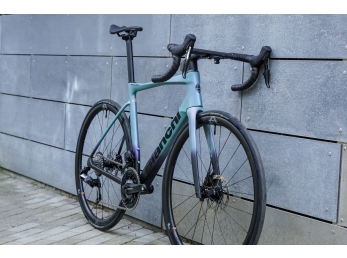 Bianchi Specialissima PRO SRAM FORCE AXS D2 - karbon kola Palladium Iridium 33 2025