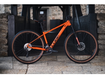 CUBE Attention Burnt Orange´n´black 20" 2022