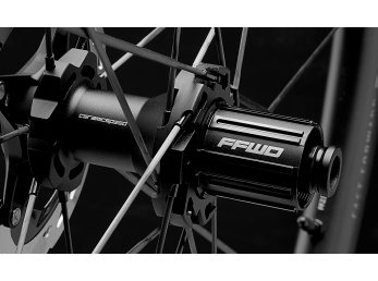 Karbonová kola RAW CS (33 mm), FFWD/CeramicSpeed 2:1, MattBlack, plášť