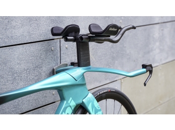 Bianchi Aquila RC Sram Rival AXS E1, Metallic Celeste Black 2026