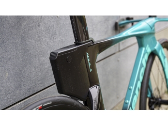 Bianchi Aquila RC Sram Rival AXS E1, Metallic Celeste Black 2026