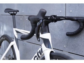 Bianchi Oltre COMP 105 Di2 12sp Whitel / Graphite 55cm 2023