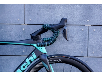 Bianchi Oltre PRO Disc Ultegra Di2 12sp Celeste 2024