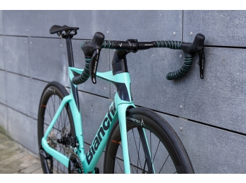 Bianchi Oltre Disc 105 Di2 12sp Celeste 20243