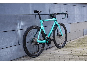 Bianchi Oltre Disc 105 Di2 12sp Celeste 20243