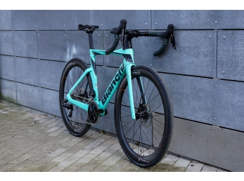 Bianchi Oltre Disc RIVAL AXS 12sp Celeste 2024