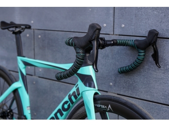 Bianchi Oltre Disc RIVAL AXS 12sp Celeste 2024