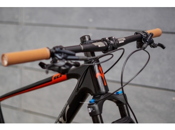 Wilier 101X  29" FOX, SRAM, DT Swiss, black-orange L