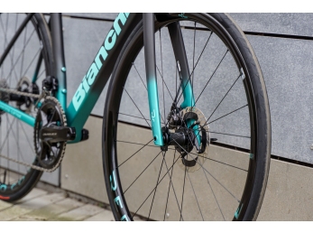 Bianchi Specialissima RC Dura Ace Di2 +WATT karbon kola RC33 2025
