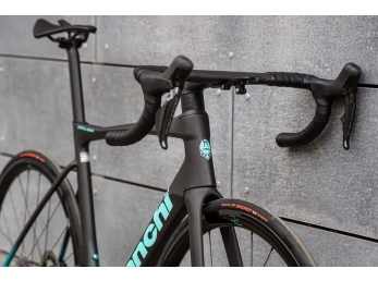 Bianchi Specialissima RC Dura Ace Di2 +WATT karbon kola RC33 2025