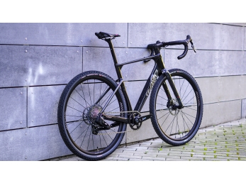 Wilier RAVE ID2 SRAM RIVAL XPLR AXS E1 1x13S 	MICHE GRAFF XL Glitch Black