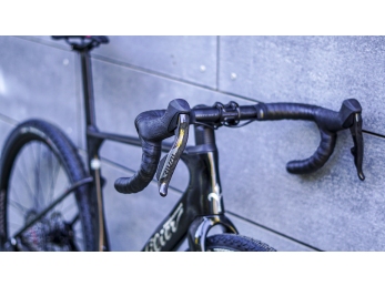 Wilier RAVE ID2 SRAM RIVAL XPLR AXS E1 1x13S 	MICHE GRAFF XL Glitch Black