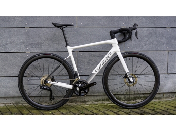 Wilier GARDA Shimano 105 Di2 +Miche SWR 40 Carbon White Black XL