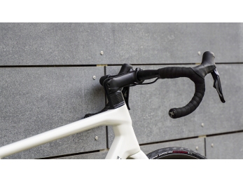 Wilier GARDA Shimano 105 Di2 +Miche SWR 40 Carbon White Black L