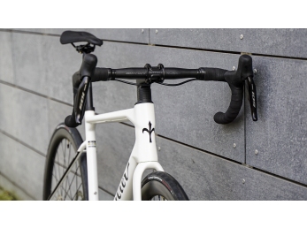 Wilier GARDA Shimano 105 Di2 +Miche SWR 40 Carbon White Black L