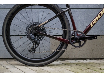 Ridley Helium SLX Disc Ultegra karbon kola Forza velikost 57cm M