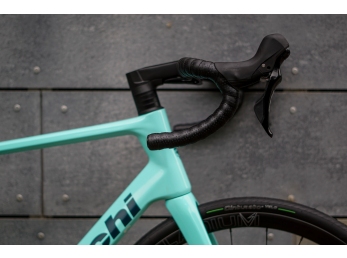 Bianchi Infinito 105 12s - Celeste glossy/black decals 2025