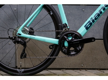 Bianchi Infinito 105 12s - Celeste glossy/black decals 2025