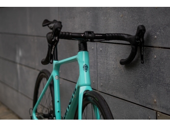 Bianchi Infinito 105 12s - Celeste glossy/black decals 2025