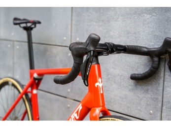 Wilier GRANTURISMO Disc + Shimano 105 Di2,  red white VELIKOST L