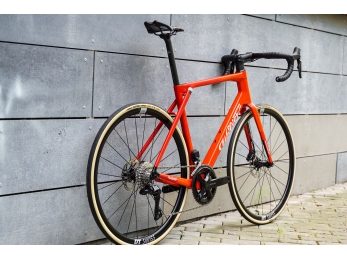 Wilier GRANTURISMO Disc + Shimano 105 Di2,  red white VELIKOST L