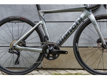 Bianchi Oltre RACE Shimano 105 Di2 Graphite Cangiante/Graph.Matt 2024