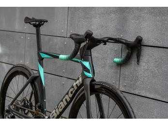 Bianchi Oltre RC Disc Black Carbon/ CK16 Luna Dura Ace  57cm