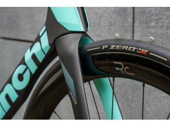 Bianchi Oltre PRO Disc Dura Ace  Di2 12sp Celeste 2024