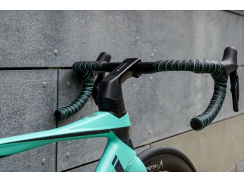 Bianchi Oltre Disc Ultegra Di2 12sp Celeste 2024