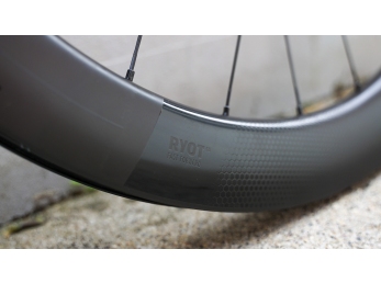 Karbonová kola FFWD RYOT55, FFWD 2:1, MattBlack, plášť