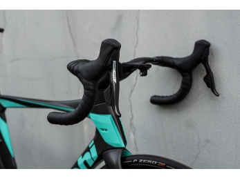 Bianchi Oltre PRO Disc FORCE AXS 12sp Graphite/CK16 Full Matt 2024