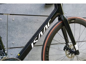 ISAAC Vitron Onyx Black  Shimano 105/ FFWD TYRO velikost L