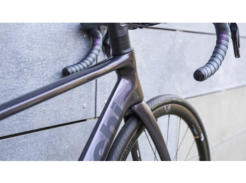 Bianchi Infinito Ultegra Di2 - Purple black glossy/black matt 2025