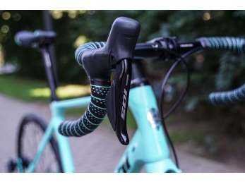 Bianchi Infinito XE Disc Shimano 105 Di2  Celeste 2023 50cm