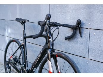 Wilier CENTO1 HYBRID+Shimano 105+NDR28 black red velikost L