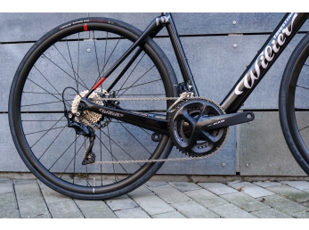 Wilier CENTO1 HYBRID+Shimano 105+NDR28 black red velikost L