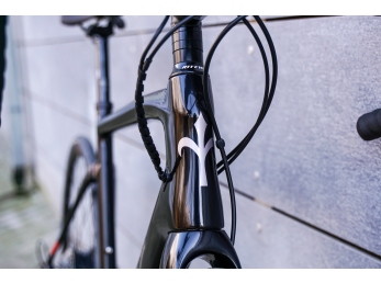 Wilier CENTO1 HYBRID+Shimano 105+NDR28 black red velikost L