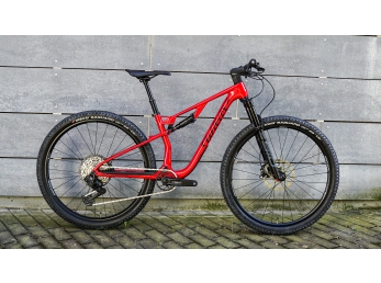 Testovací flotila Wilier URTA MAX SL+S-1000-T 1x12+SID+XM45 red S