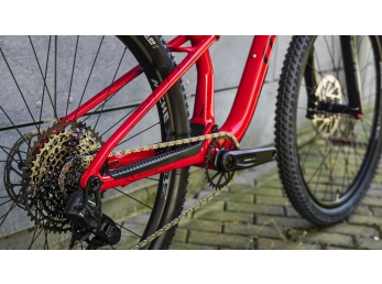 Testovací flotila Wilier URTA MAX SL+S-1000-T 1x12+SID+XM45 red S