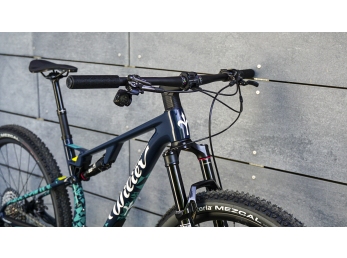 Testovací flotila Wilier URTA MAX SLR+GX-T 1x12+SID+K6   M