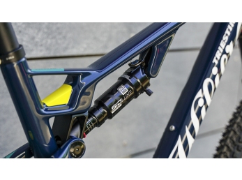 Testovací flotila Wilier URTA MAX SLR+GX-T 1x12+SID+K6   M