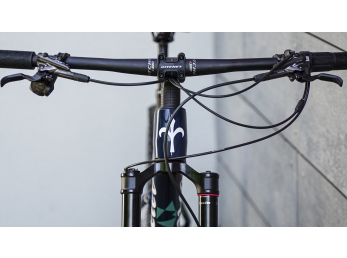 Testovací flotila Wilier URTA MAX SLR+GX-T 1x12+SID+K6   M