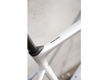 Ridley FALCN Shimano 105, Pearl White + Silver + Black