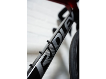 Ridley FALCN Shimano 105, UD Carbon + Candy Red Metallic + Silver