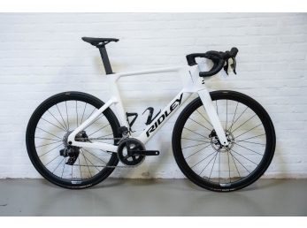 RIDLEY NOAH 3.0 Ultegra Di2  Pearl White/Black