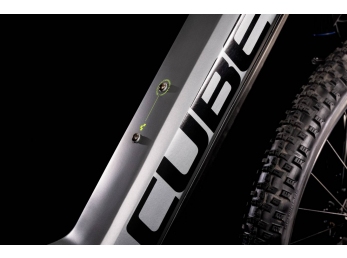 CUBE Reaction Hybrid PRO 500 flashgrey´n´green 21" 2022