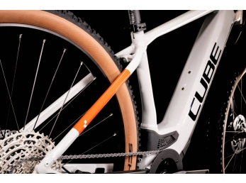 CUBE Reaction Hybrid PRO 625 Grey´n´red 17" 2022