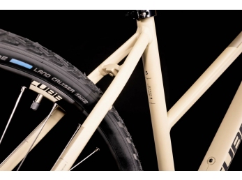 CUBE Nature PRO desert´n´black 46cm trapeze 2022